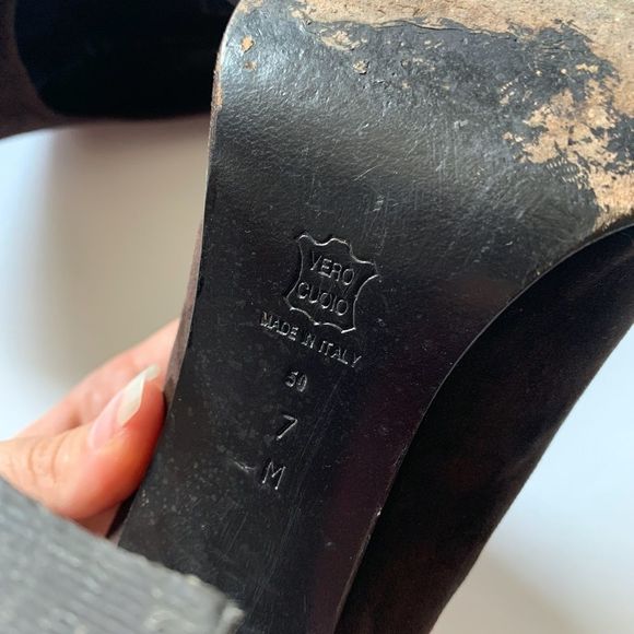 Vintage 90s designer brown Suede chunk heels - Picture 5 of 7